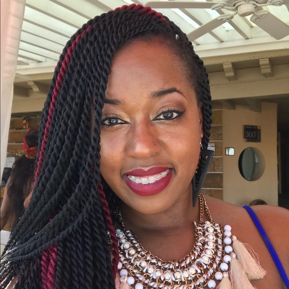 Meet your Posher, Jocelyn - Picture 4 of 4